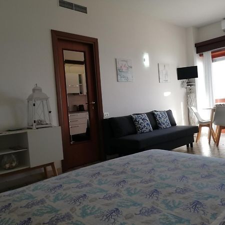 Apartamento La Terrazza Sul Tirreno Nettuno Exterior foto