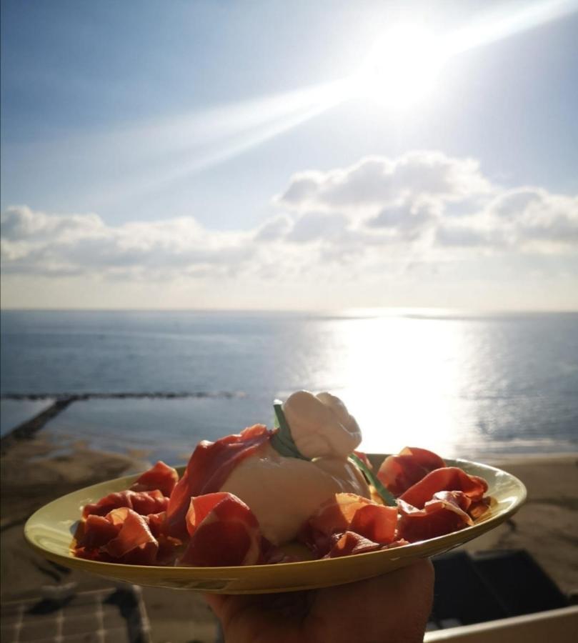 Apartamento La Terrazza Sul Tirreno Nettuno Exterior foto